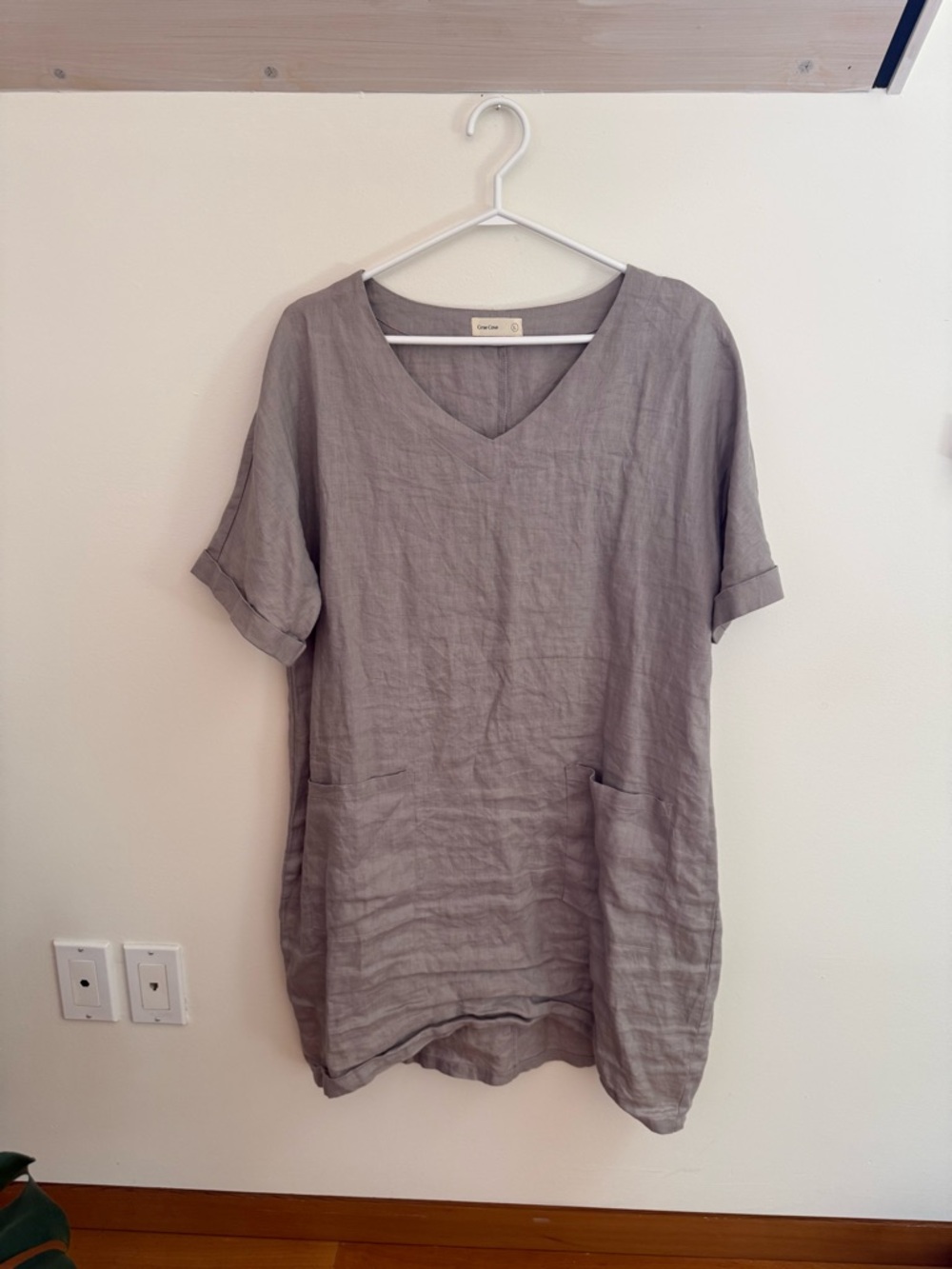 Relaxed V-Neck Short Sleeve Linen Tunic - Gray